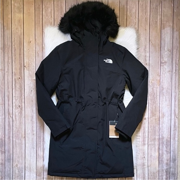The North Face Women’s Arctic Parka II Coat In TNF Black - Picture 2 of 10
